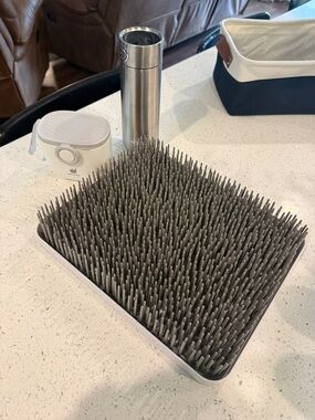 Gray Silicone Grass Drying Rack - Modern Bottle & Stem Dryer